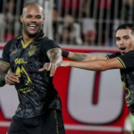 -pecel lele + nasi -tempe 1 -sate usus 3 - extra nasi 1