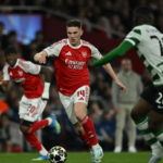 -pecel lele + nasi -tempe 1 -sate usus 3 - extra nasi 1